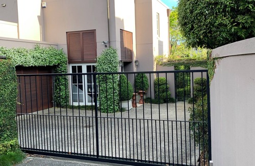 Remuera Casa | Relaxed Luxury Living in Remuera Family Home - Prime Location