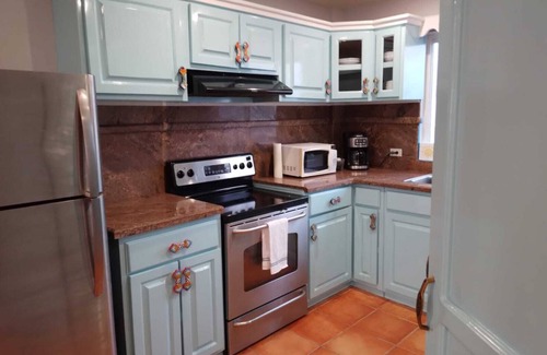 Mexicali Condominio | Relaxed Spanish beachfront condo w/private parking & private balcony ocean views