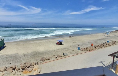 Mexicali Condominio | Relaxed Spanish beachfront condo w/private parking & private balcony ocean views