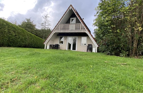 De Meene Casa | Relaxen in Mooi Vakantiehuis aan Visvijver! Huisdieren Welkom