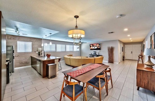 Rancho Oakey Apartamento | Modern Gem near Down Town