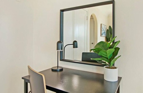 Skokie Apartamento | Relaxing 1BR Apt in Downtown Skokie