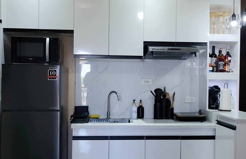 Basak Apartamento | Relaxing 1BR w/ Balcony + Sofa Bed/Free Pool & Gym/ 20 Mins to Beach.