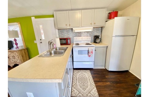 Brackettville Casa | Relaxing 2 bedroom home in Fort Clark Springs.
