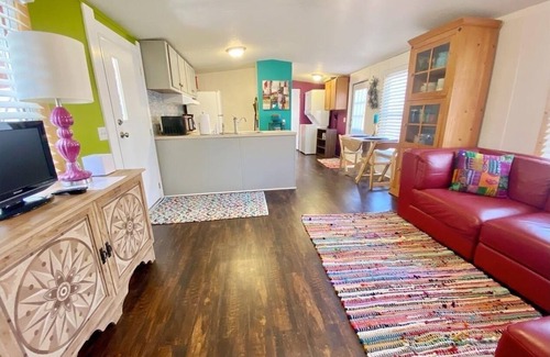 Brackettville Casa | Relaxing 2 bedroom home in Fort Clark Springs.