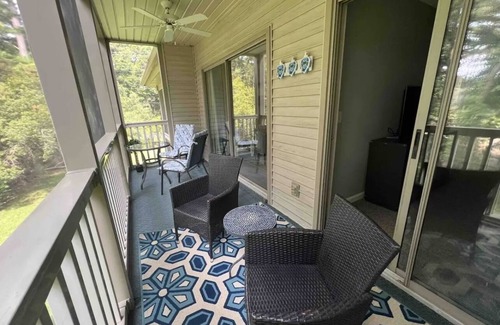 Pawleys Island Condominio | Relaxing 2BD True Blue Golf Resort 4 Pools & Spas, Large Balcony, 3 min to Beach