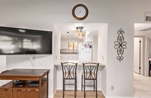 Sun City Casa | Relaxing 2BR+Den Golf Retreat with Backyard & BBQ