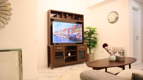 Masdar City Apartamento | Relaxing 2BR Retreat in Masdar City - Free Parking & Near Masdar Park
