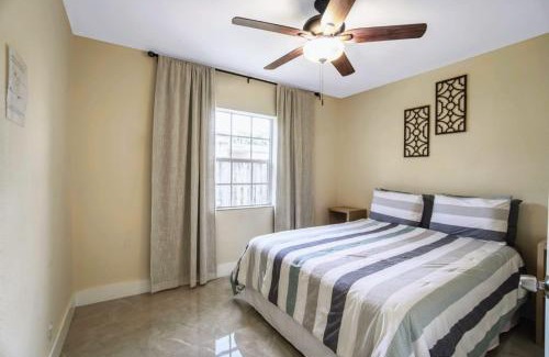 Central Fort Lauderdale Apartamento | Relaxing 3 Bedroom House-Close to Beaches and Airport!