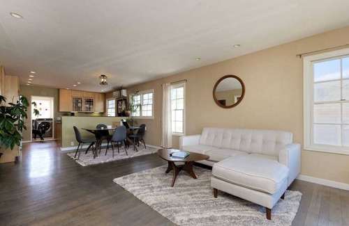 Oakland Casa | Relaxing 3 bedroom with Hot tub and a view