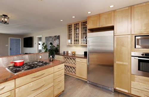 Oakland Casa | Relaxing 3 bedroom with Hot tub and a view