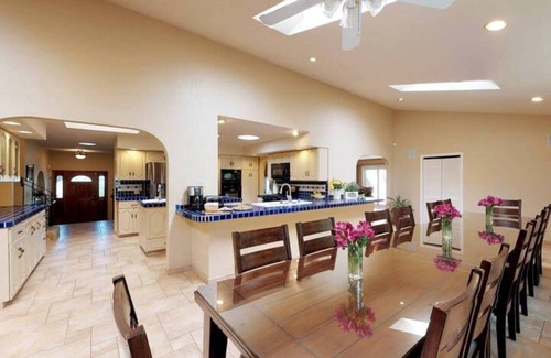 Castro Valley Casa | Relaxing 4 Bedroom, Center of Bay Area, Hot Tub