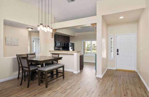 Greenacres Casa | Relaxing 4BR 2BA Sleeps 8 Family Friendly