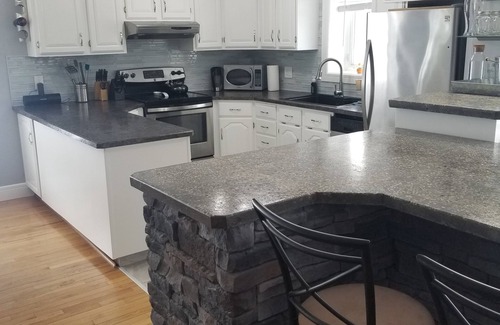Greenwater Lake Casa | Relaxing 5 bedroom cabin at Greenwater Lake