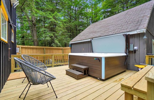 Denmark Chalet De Esquí | Relaxing A-Frame with Hot Tub and Lake Access