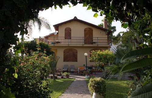 Cinisi Villa | Relájate en Villa Maria