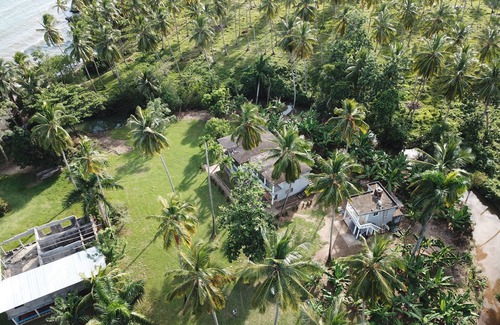 Samana Apartamento | Relaxing Beachfront Apartment steps to the beach