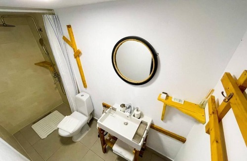Plopul Cama Y Desayuno | Relaxing bed & breakfast retreat in Murighiol with modern amenities