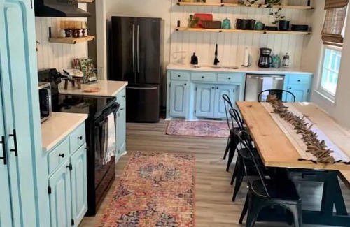Charleston Casa | Relaxing, boho home, central to many attractions