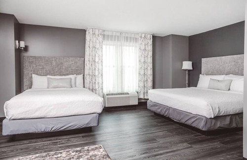 Zion Hotel | Relaxing Boutique Hotel w/ Breakfast Buffet, Puzzles, 24-hour Gym & Cozy Corners