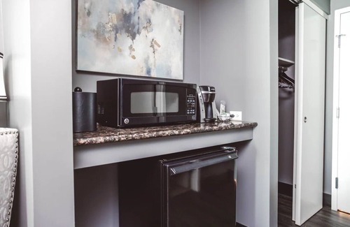 Zion Hotel | Relaxing Boutique Hotel w/ Breakfast Buffet, Puzzles, 24-hour Gym & Cozy Corners