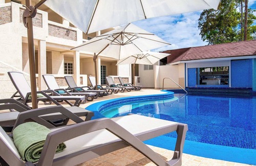 St. Lawrence Gap Apartamento | Relaxing Boutique Stay Near Beaches and Nightlife