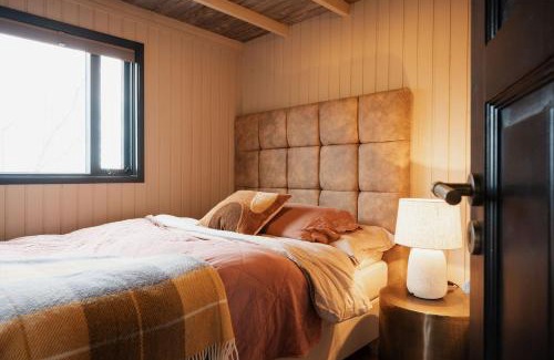 Selfoss Cabina | Relaxing cabin with a hot tub and sauna in south coast of Iceland