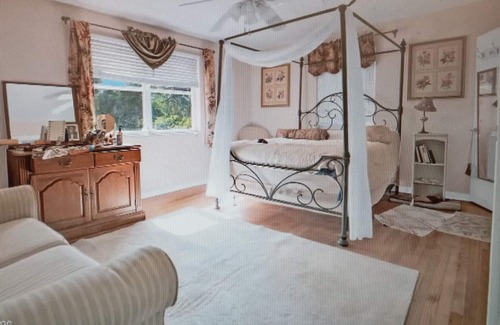 Arlington Casa | Relaxing country chateau estate. Minutes from airport, beach and downtown