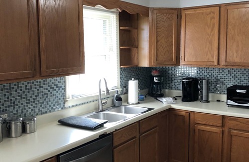 Mount Airy Casa | Relaxing County Feel Close to “Mayberry” Pet Friendly