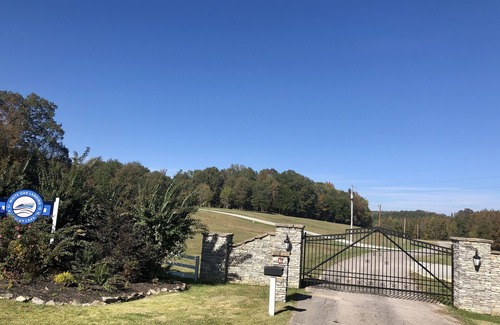 Flatwoods Alquiler De RV | Relaxing-Cozy Water Front RV Lot overlooking the Tennessee River - Kentucky Lake