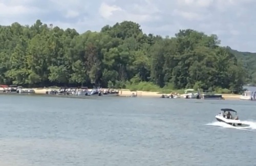 Flatwoods Alquiler De RV | Relaxing-Cozy Water Front RV Lot overlooking the Tennessee River - Kentucky Lake