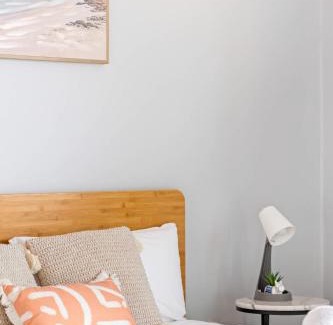 Belmore Casa | Relaxing Double Room in Belmore - Convenient Stay Near Shops - Shared Bathroom