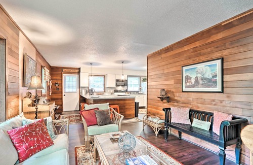 Sybertsville Casa | Relajante Eagle Rock Resort Home - 1 cuadra del lago!