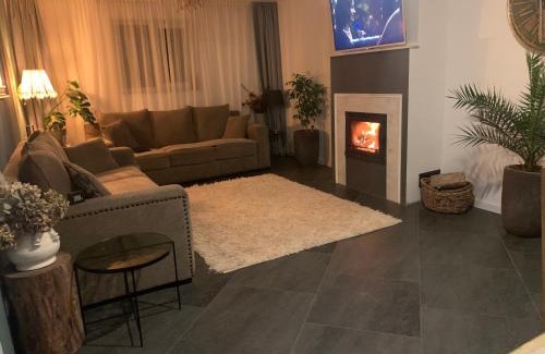 Botosani Casa | Relaxing entire house with garden