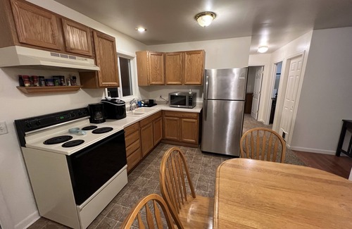 Skandia Casa | Relaxing Escape in the Woods - 15 minutes from Marquette!