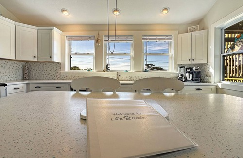 Hatteras Casa | Relaxing family and dog friendly getaway located in Hatteras
