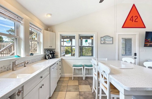 Hatteras Casa | Relaxing family and dog friendly getaway located in Hatteras