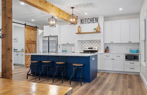 Wimberley Casa | Relaxing family friendly farmhouse minutes from the shops at Wimberley square!