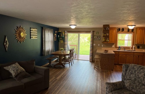 Rapid City Casa | Relaxing Family Home