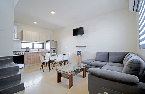 La Paz Casa | Relaxing Gated Retreat, Pool & Near Malecón
