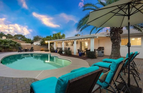 Heritage Heights Casa | Relaxing Getaway Home wSerene Yard and Pool