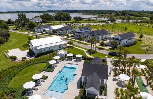 Lake Alfred Cabaña | Relaxing Getaway on the Lake at Adams Estate