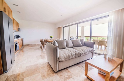 Playa Mujeres Apartamento | Beachfront Bliss, Rooftop Jacuzzi, Private Pools