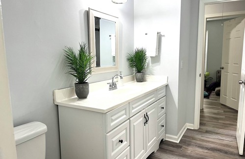 Greensboro Casa | Zen Yoga House with King Bed