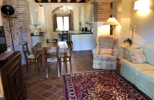 Ovest Casa | relajante villa histórica, carril bici al centro de la ciudad lago Valpolicella