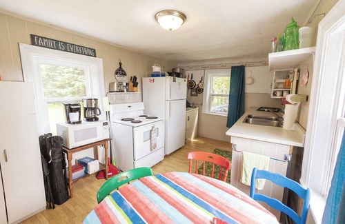 Marion Bridge Cabaña | Relaxing Island Cottage on 3 acres w/ ocean view