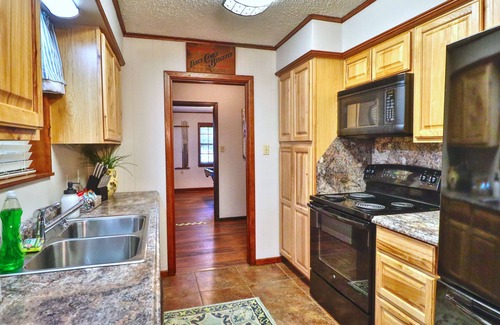 Texarkana Casa | Relaxing Lake House Retreat
