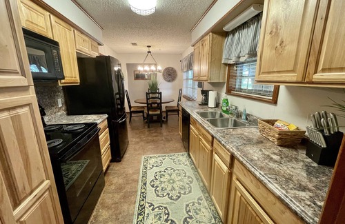 Texarkana Casa | Relaxing Lake House Retreat
