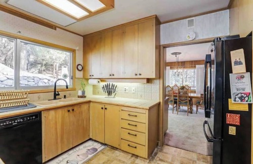 Twain Harte Casa | Relaxing luxury custom home 3,000 square ft close to hiking, fishing, downtown