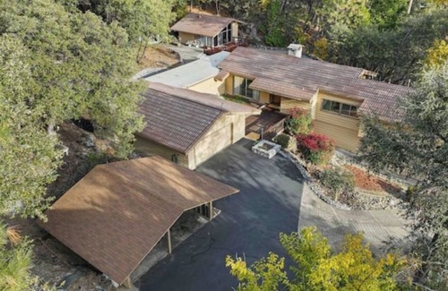 Twain Harte Casa | Relaxing luxury custom home 3,000 square ft close to hiking, fishing, downtown